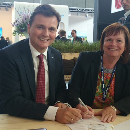 2014 juni Ondertekening OVK Provada .jpg